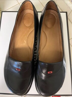 Dansko Black Leather Women's Loafers with Red Accent - Made in Brazil.